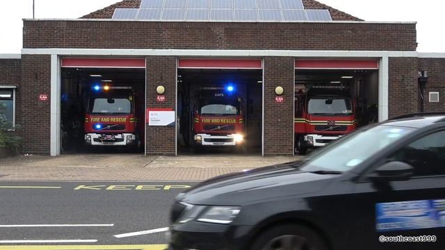 Hampshire & Isle Of Wight Fire Rescue Service-cosham pump and RSV turning out to RTC persons trappe смотреть онлайн
