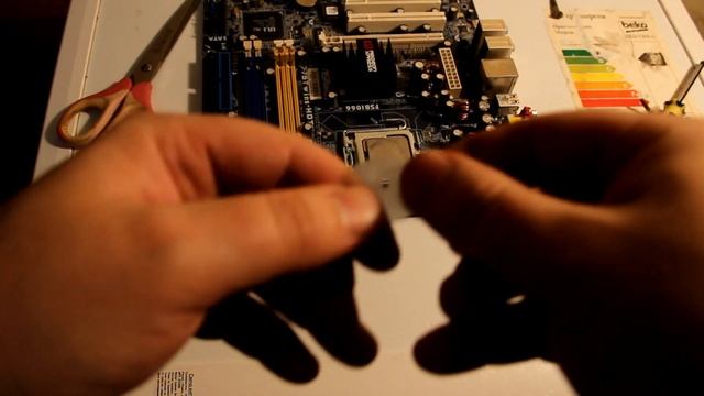 Сломали крепление кулера (клипсы), что делать? смотреть онлайн