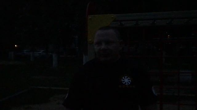 Бомжую на лавочке смотреть онлайн