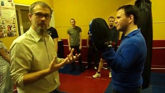 Ботаник против гопника. Правильно базарить смотреть онлайн