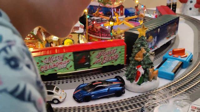 Lionel Christmas 2023 Train Set Freight Car Kids Toy Trains Unboxing & Play Video for Kids смотреть онлайн