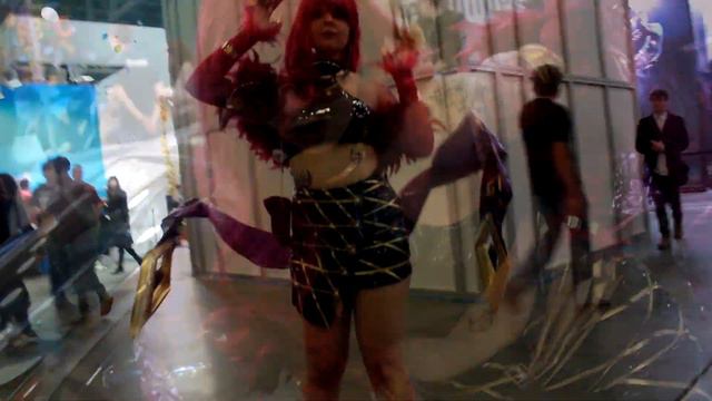 League of Legends KDA Evelynn Cosplay at Comic Con Russia 2019 смотреть онлайн