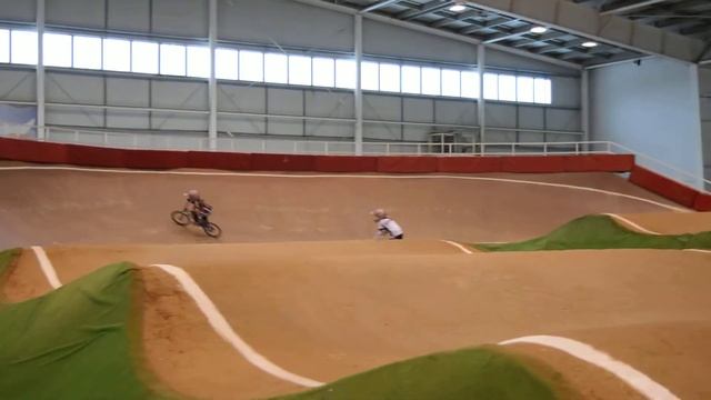Saransk Indoor. 4 Этап. Девочки 2005 г. р. и младше. Мото 3 смотреть онлайн