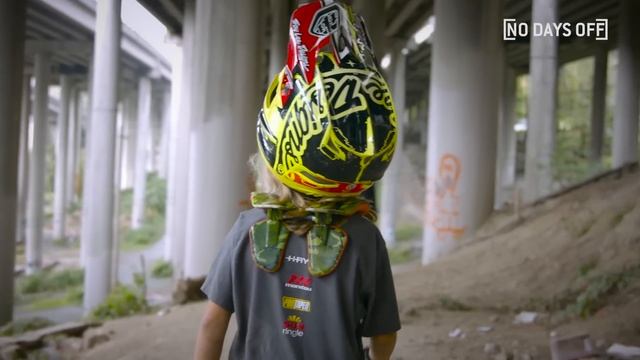 6-Year-Old FEARLESS Mountain Biking Prodigy смотреть онлайн