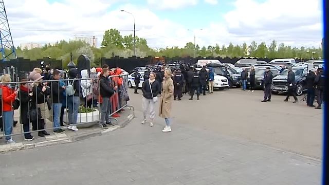 Прощание с модельером Валентином Юдашкиным смотреть онлайн