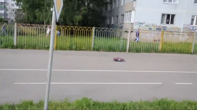 Радиоуправляемые гонки по кольцу смотреть онлайн