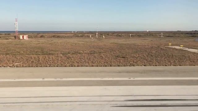 Larnaka (LCA) airport takeoff смотреть онлайн
