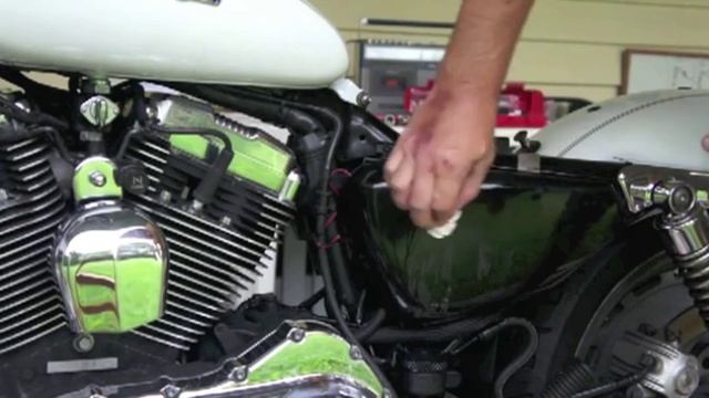 Удаление следов скотча. Removing traces left by sticky tape and labels смотреть онлайн