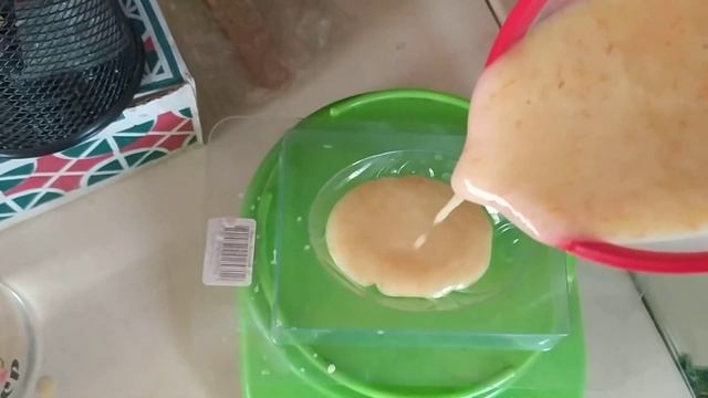 МЫЛО С НУЛЯ: ГУСИНЫЙ ЖИР , ЩЕЛОЧЬ И ЛЕПЕСТКИ КАЛЕНДУЛЫ смотреть онлайн