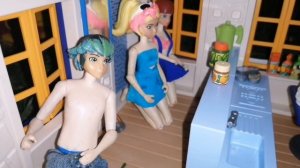 Джокер и Харли Квинн захватили базу Маринетт и её одноклассников