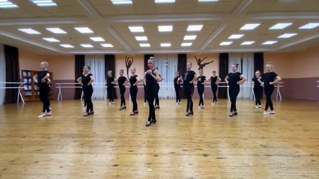 МАСТЕР-КЛАСС ПО НАРОДНОМУ ТАНЦУ с подробным разбором каждого движения смотреть онлайн
