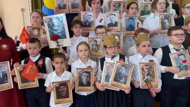 Праздник "Зажглась на небе яркая звезда", посвященный Дню Победы смотреть онлайн