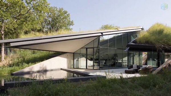 10 Eco-Friendly and Sustainable Houses | Green Building Design