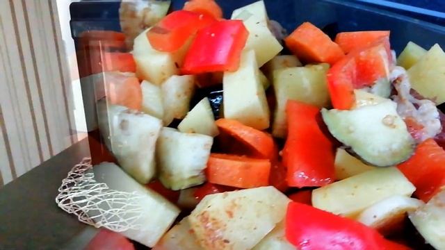 Быстрое вкусное рагу в умном духовом шкафу Redmond смотреть онлайн