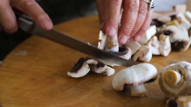 Granny Salt Fruits for Winter | Fries Mushrooms on Saja with meatı смотреть онлайн