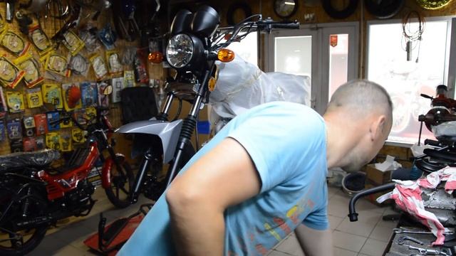 Мотоцикл SPARK SP125C 2XWQ Збираю до купи! смотреть онлайн