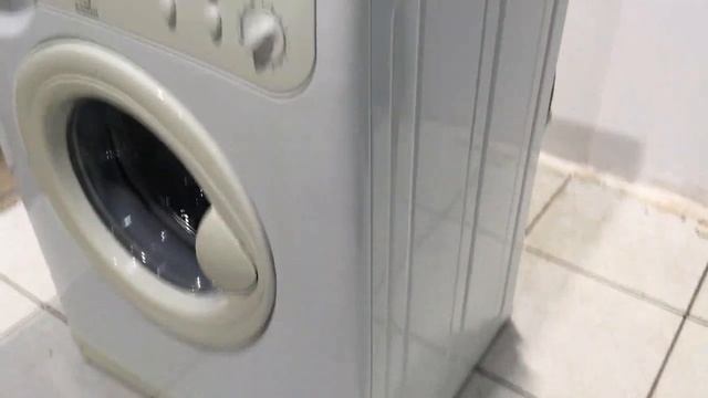 Стиральная машина Indesit WE105XR смотреть онлайн