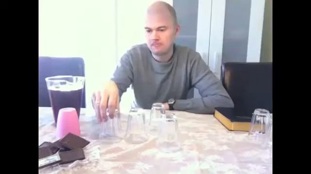 Евангелие на стаканах и печеньках - объясняет Торбен Сондергаард (Voice-over) смотреть онлайн