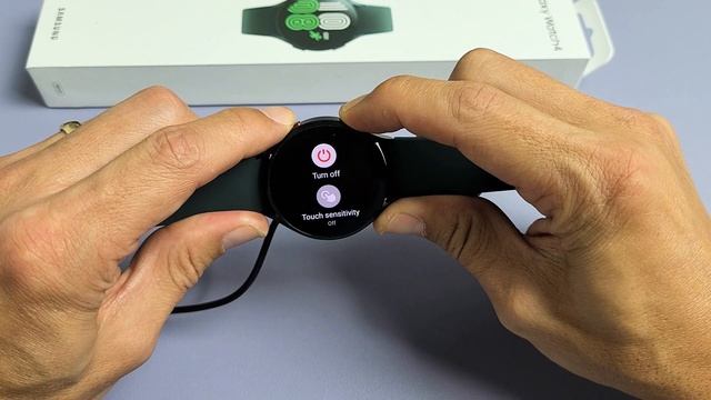 Galaxy Watch 4: Black Screen, Won't Turn On? Watch This! смотреть онлайн
