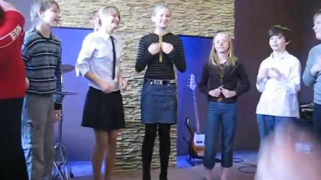 детки ЗАЖИГАЮТ.... взрослые рыдают.... смотреть онлайн