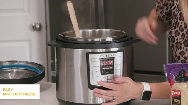 10 of THE BEST MEALS To Make In An Instant Pot! смотреть онлайн