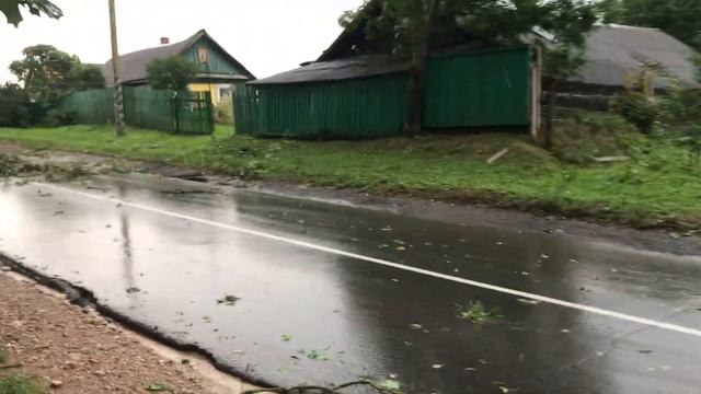 Ураган в Фаниполе 30 августа 2020 года, последствия в деревне Новинка. смотреть онлайн