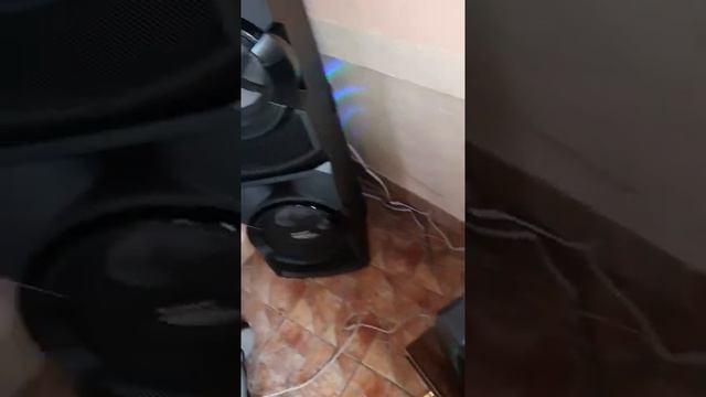 Sony shake x30d max volume + mega bass смотреть онлайн