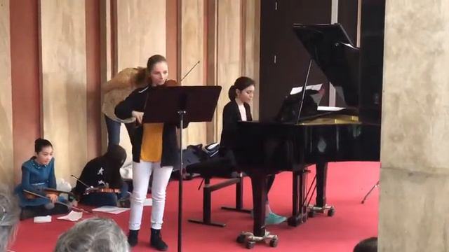 Sonatine Opus 100, Dvorak, par Anthéa et Salomé смотреть онлайн