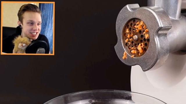 ЭКСПЕРИМЕНТ, КОТОРЫЙ НЕЛЬЗЯ ПОВТОРЯТЬ! AMONG US vs ИЗМЕЛЬЧИТЕЛЬ ПРЕСС НЕ скажи ВАУ смотреть онлайн