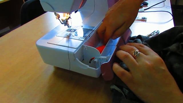 Как вшить перфорированную резинку в пояс. смотреть онлайн