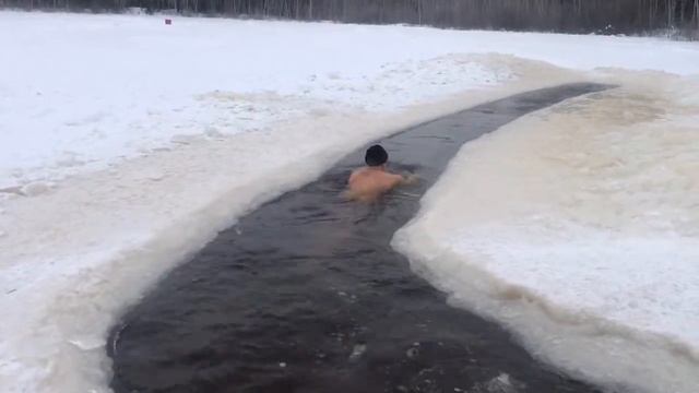 «Морж» Сергей в 6-м микрорайоне Зеленограда смотреть онлайн