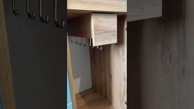 Кухня с крашенными МДФ фасадами елового цвета смотреть онлайн