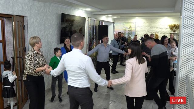 Зажигательная молдавская музыка Formatia Dor de neam clip2 смотреть онлайн