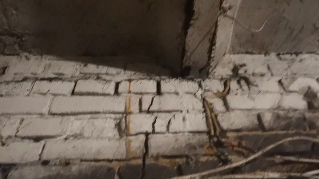 Застройщики, проектировщики, хозяева зданий, смотрим почему вода главный враг строительных объектов смотреть онлайн