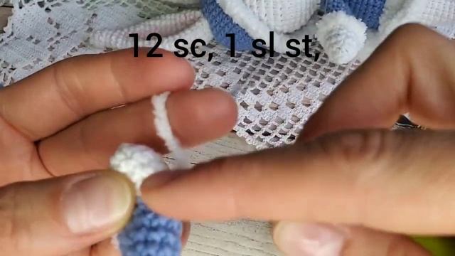 Вязаный крючком заяц, символ 2023 вязание для начинающих/ Crochet bunny symbol 2023 смотреть онлайн