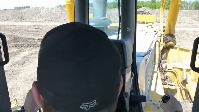 Going for a Rip - Komatsu D475A смотреть онлайн