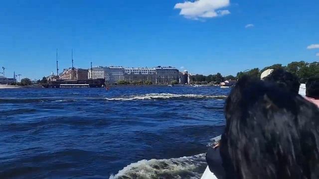 Прогулки по Санкт Петербургу каналам и реке на теплоходе смотреть онлайн