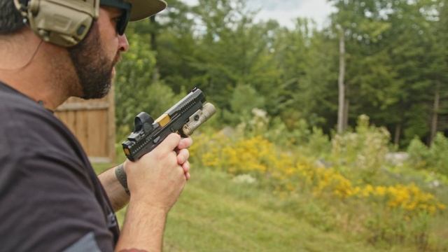 CZ P-10 F COMP Ready - Competition Ready смотреть онлайн