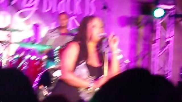 Lalah Hathaway - Separate Ways (Live) смотреть онлайн