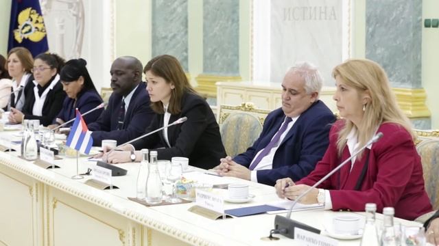 Юрий Чайка провел встречу с делегацией Генеральной прокуратуры Кубы смотреть онлайн