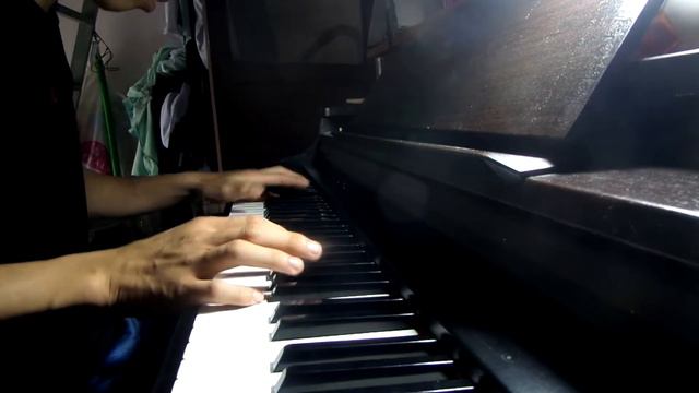 Messing around with my new digital piano смотреть онлайн