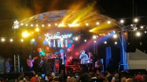 ВИА «Пролетарское Танго» - Стоят девчонки 04/09/22 «Ленинградские мосты»