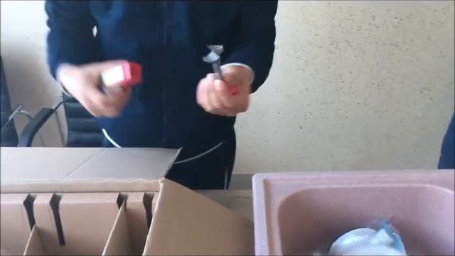 Розовая мойка U 202 и розовый смеситель ULGRAN U 010 Улгран смотреть онлайн