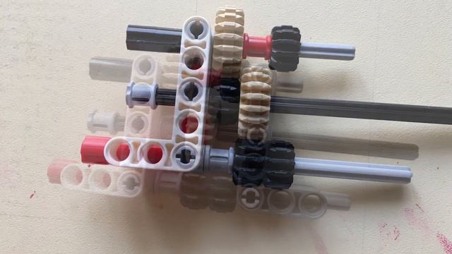 Как Легко и просто собрать коробку передач из Лего техник без муфт смотреть онлайн