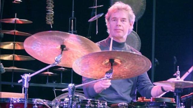 Bill Bruford , Jeff Berlin & Charles Icarus Johnson - LIVE IN LA 1981 смотреть онлайн