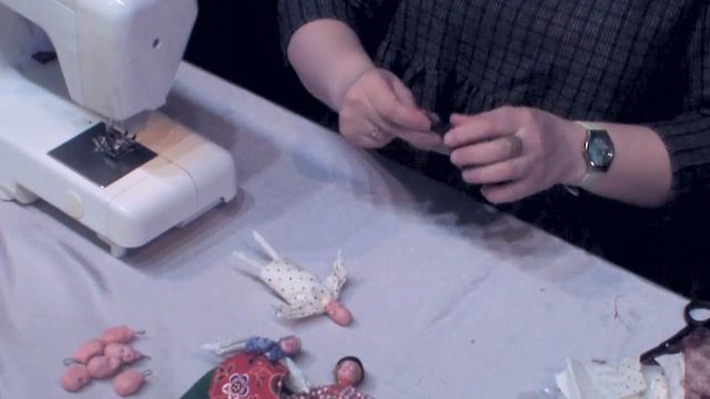 Изготовление кустарной куклы: мастер-класс от Марины Крысовой. Часть 2 смотреть онлайн