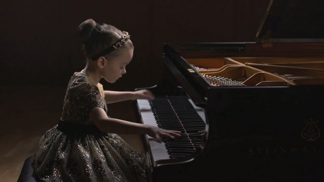 Агафья Корзун, 6 лет, Утро, С.С. Прокофьев смотреть онлайн