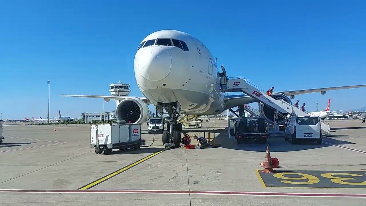 Boeing 777-300ER | Turkish Airlines | Анталия - С.Петербург