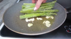 Как приготовитоь спаржу на сковороде. Жареная спаржа