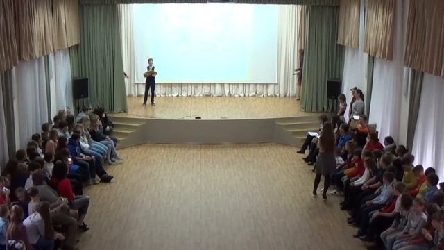 Осенний бал 2018 в МОУ "Специализированная школа №17 города Донецка" смотреть онлайн